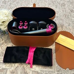 Dyson Airwrap complete set! Like new.